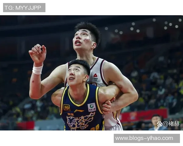 余嘉豪的成长之路:从少年天才到篮球场上的璀璨明星